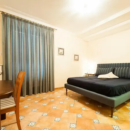 Polifemo Villa *